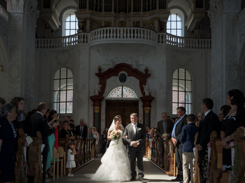 Deine Hochzeitsfotografin für Hochzeitsreportagen in Zofingen Aargau - Fotostudio Fokus
