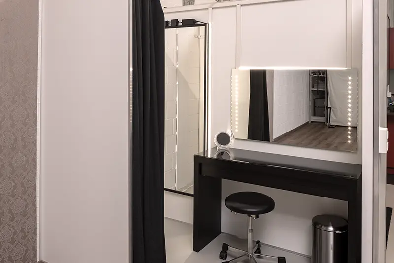 Beleuchteter Schminkplatz im Fotostudio Fokus in Zofingen