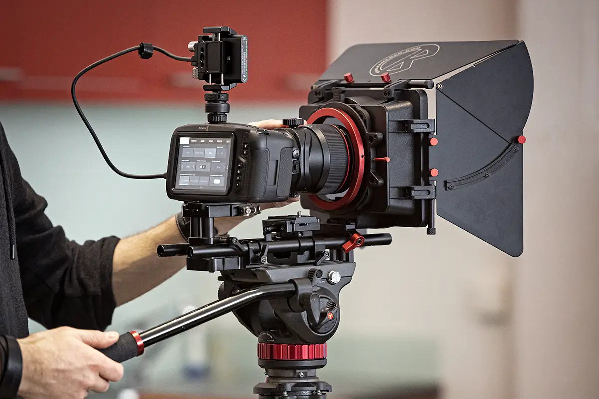 Professionelle Filmkamera bei einer Filmproduktion